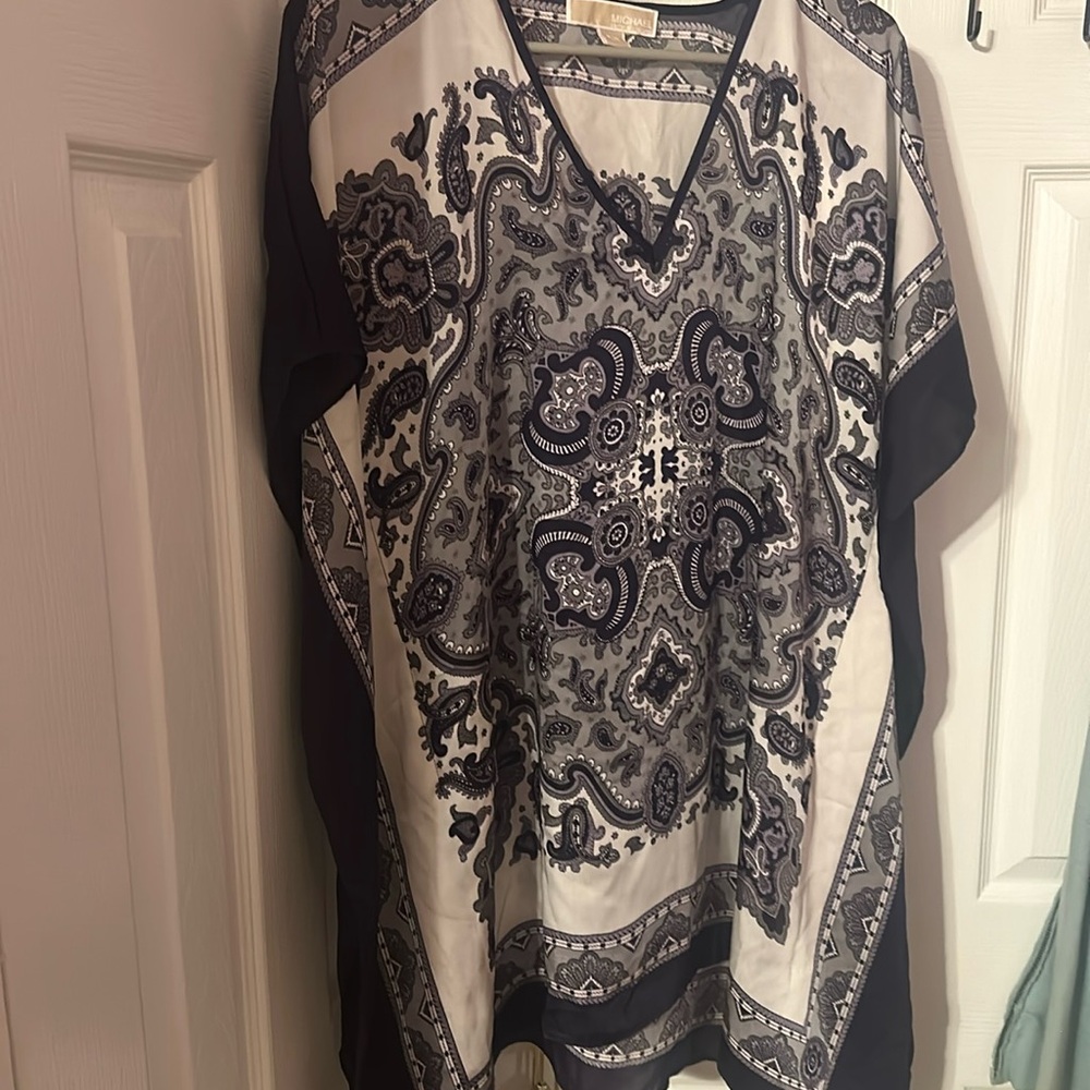 Michael Kors, purple and white scarf, detail shirt